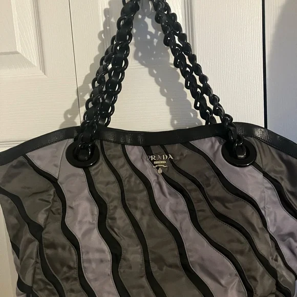Prada Nappa & Tessuto Waves Tote Prada Black  and Gray tote bag - Picture 8 of 8